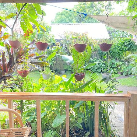 Hotel Marta House Gili Air Esterno foto