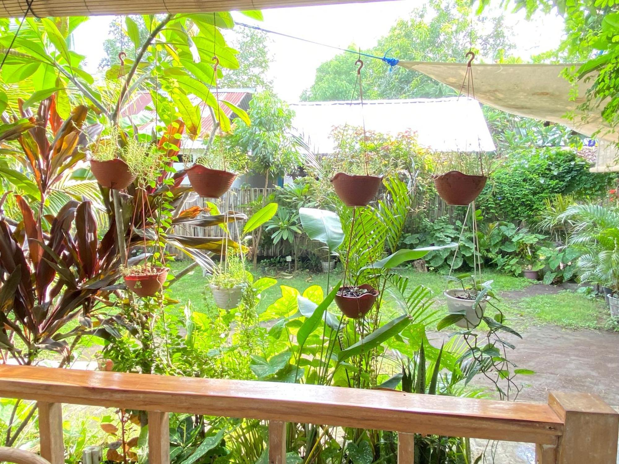 Hotel Marta House Gili Air Esterno foto